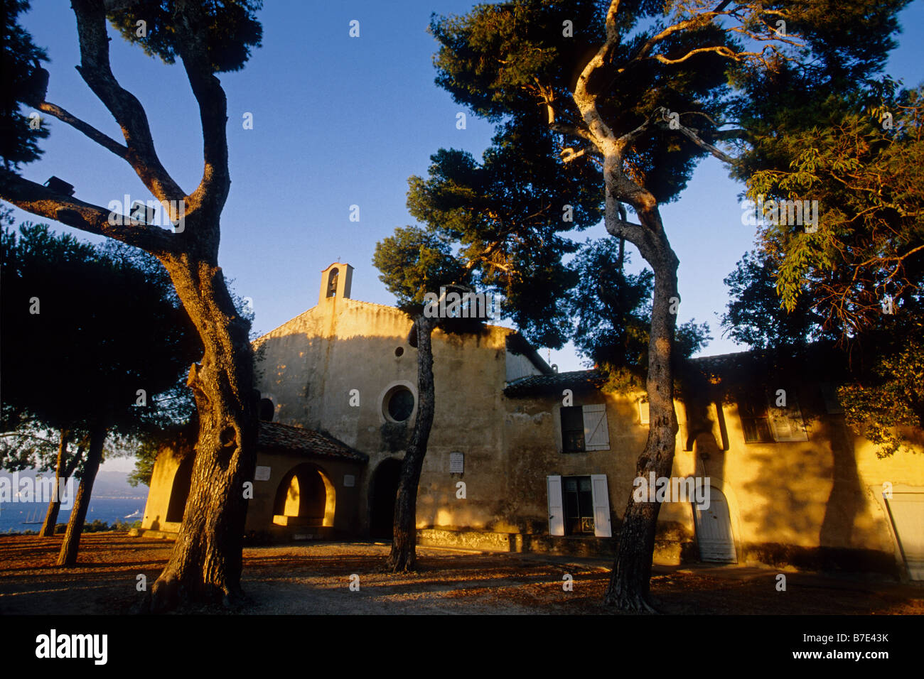 Heiligtum von La Garoupe am oberen Hügel von Antibes Kap Stockfoto