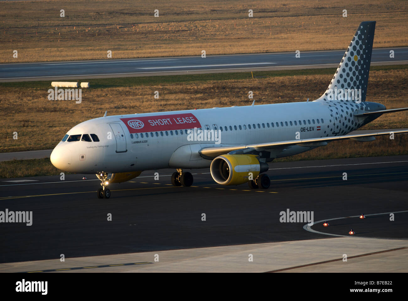 Niki Airlines Stockfotos Und Bilder Kaufen Alamy