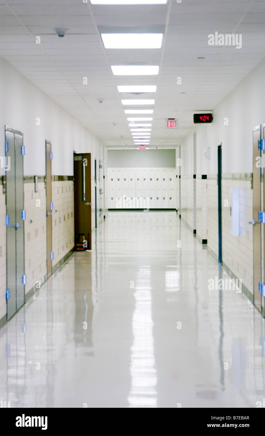 Empty School Hallway Stockfotos Und Bilder Kaufen Alamy