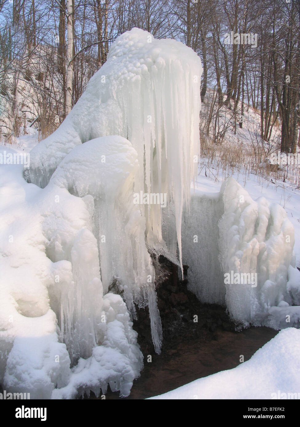 Hydraulischer Widder an Tindiorg, Võru Grafschaft, Estland, Europa eingefroren Stockfoto