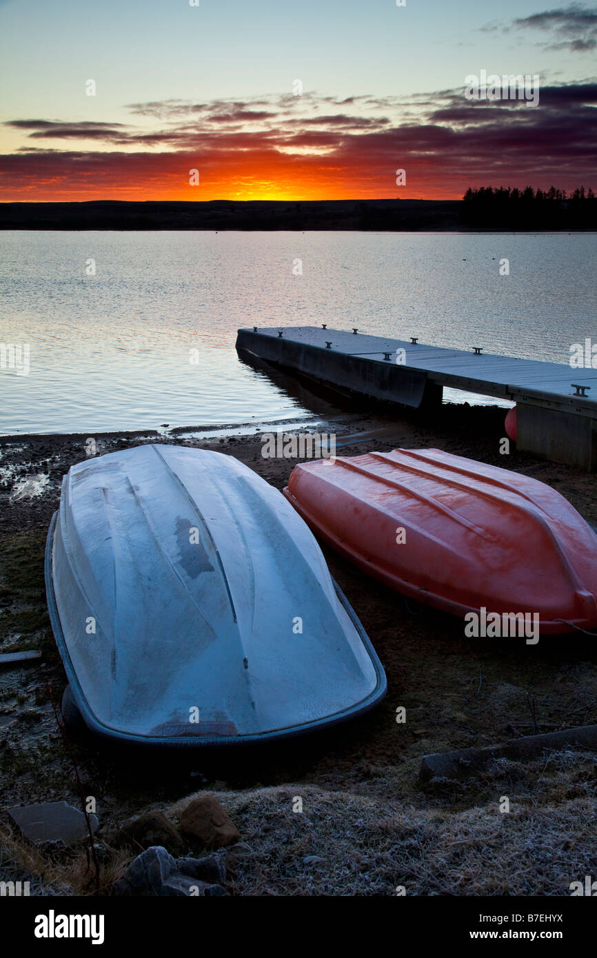 Dawn Skalierung Dam Reservoir North York Moors National Park North Yorkshire Stockfoto