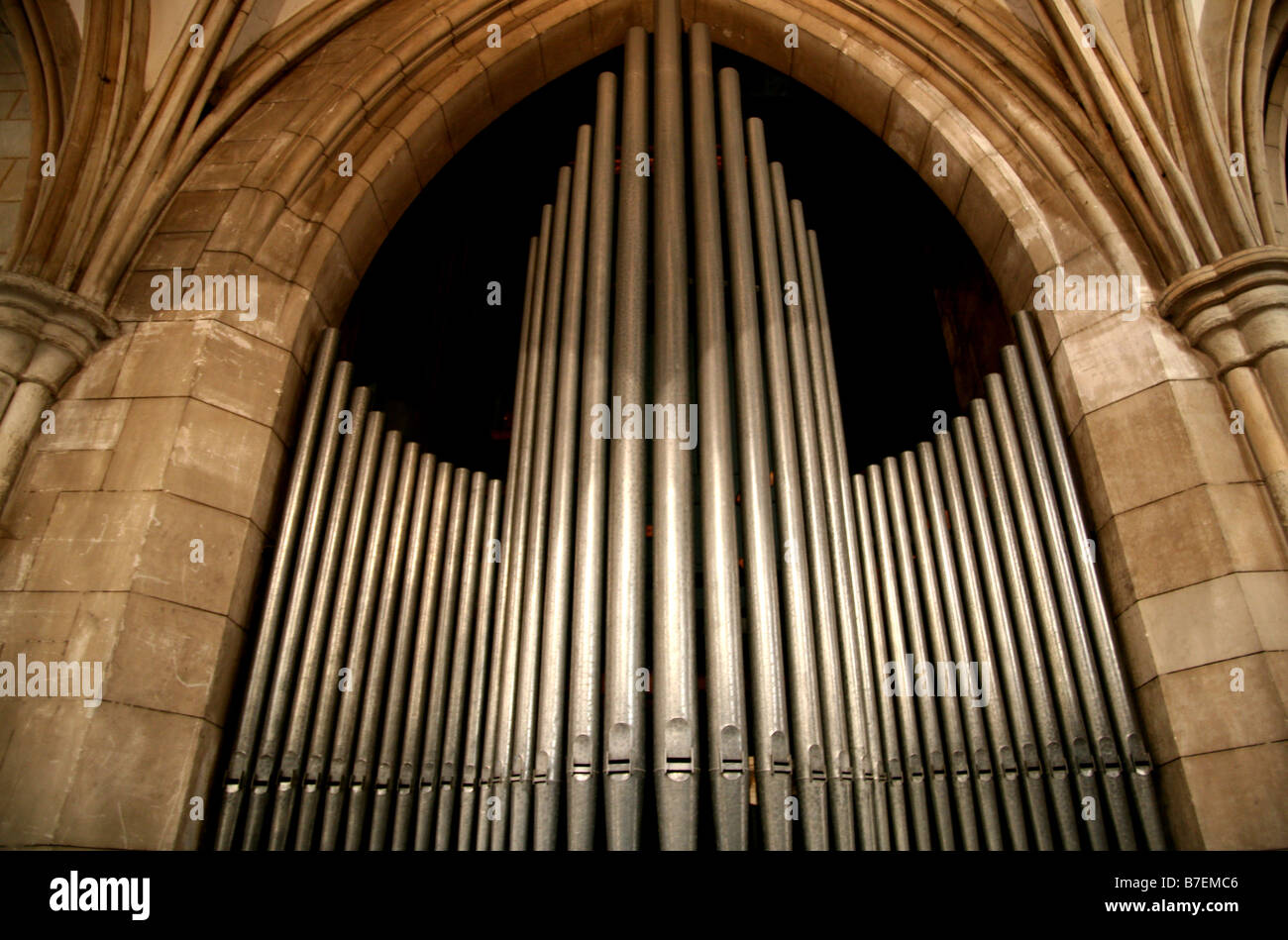 Orgelpfeifen in Southwark Cathedral, London Stockfoto