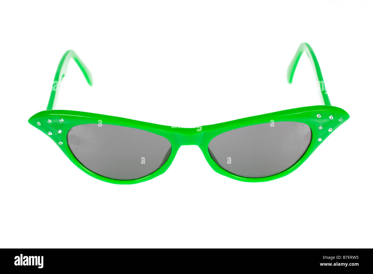 Retro 50er Jahre amerikanische weibliche Sonnenbrille auf einer rein weißen Hintergrund. Stockfoto