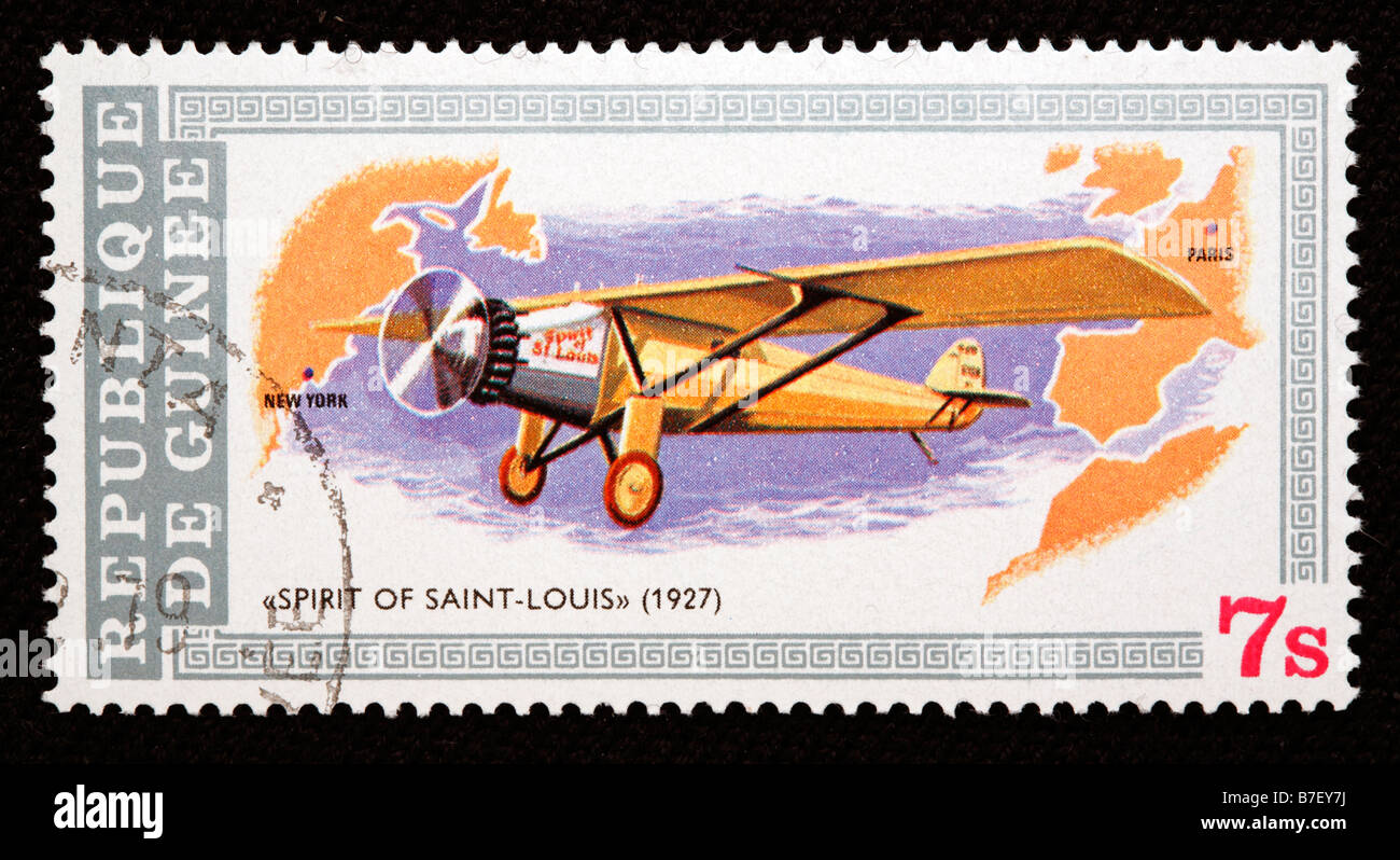 Geschichte der Luftfahrt, Flugzeug Spirit of St. Louis (1927), Briefmarke, Guinea Stockfoto