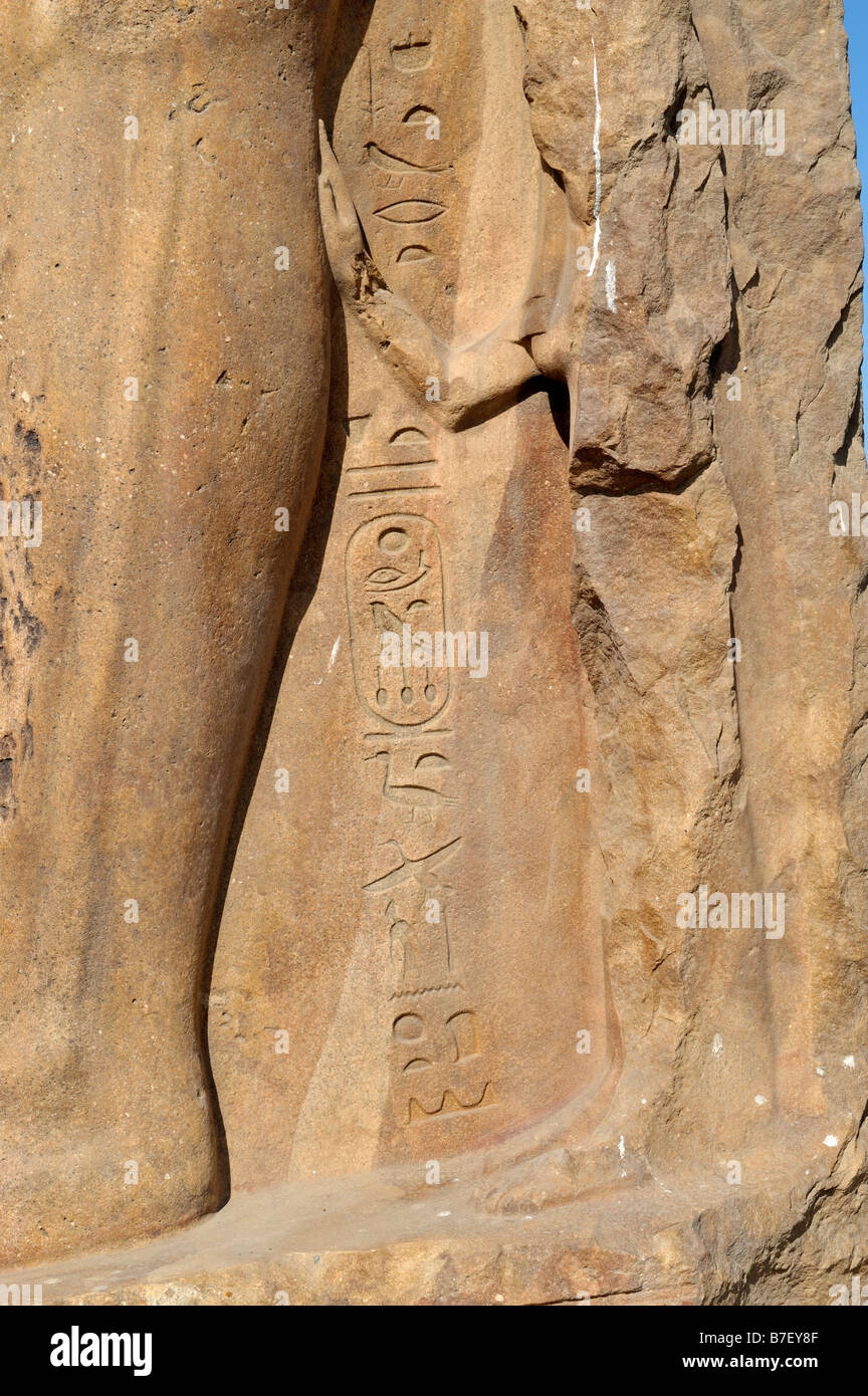 Statue von Ramses II. mit Hittite Frau Tanis Ägypten 081111 31920 Stockfoto