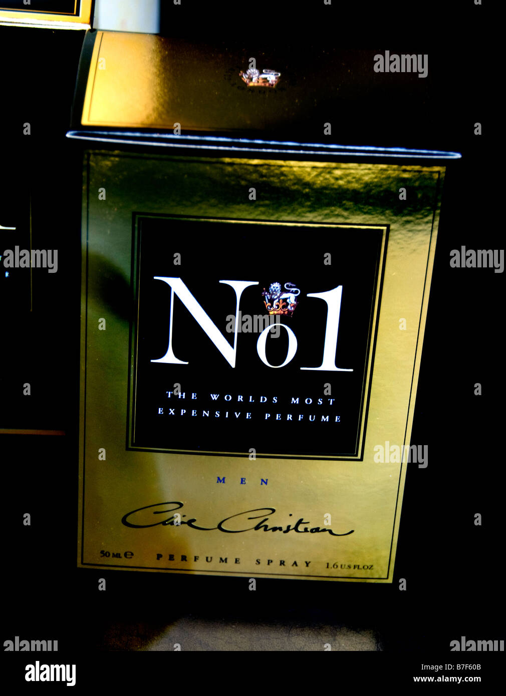 Kaufhaus Fortnum & Mason in Piccadilly London Nr. 1 das weltweit teuerste Parfum Christian Dior Stockfoto