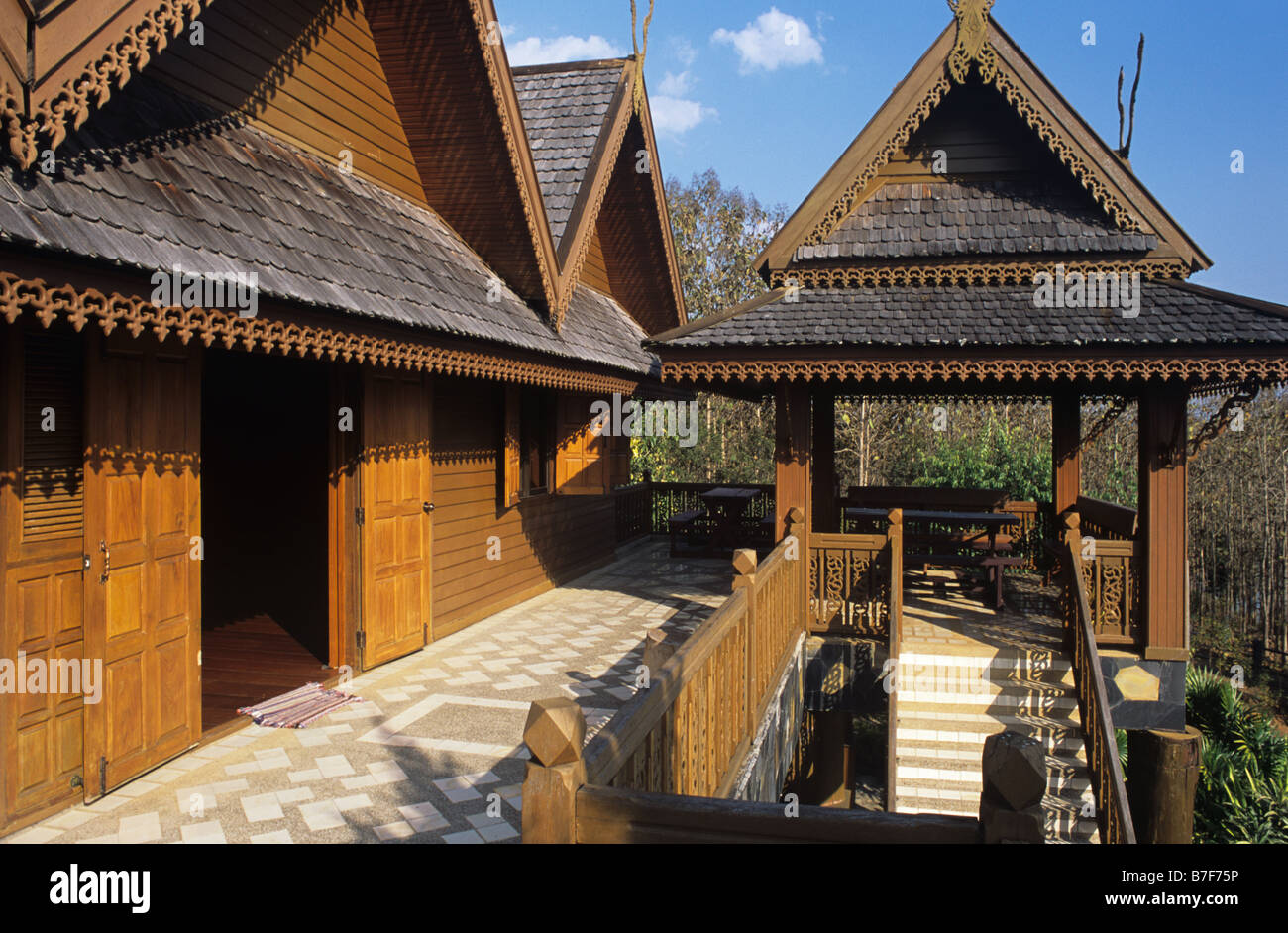 Traditionellen Lanna-Stil Thai Holzhaus, Mae Salong, Provinz Chiang Rai, Nordthailand Stockfoto