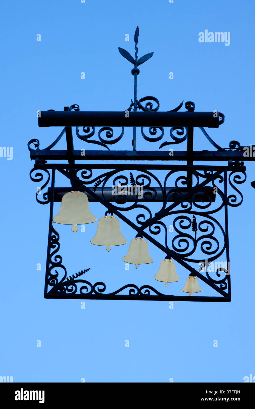 Fünf Glocken Pub Schild in Salisbury Stockfoto
