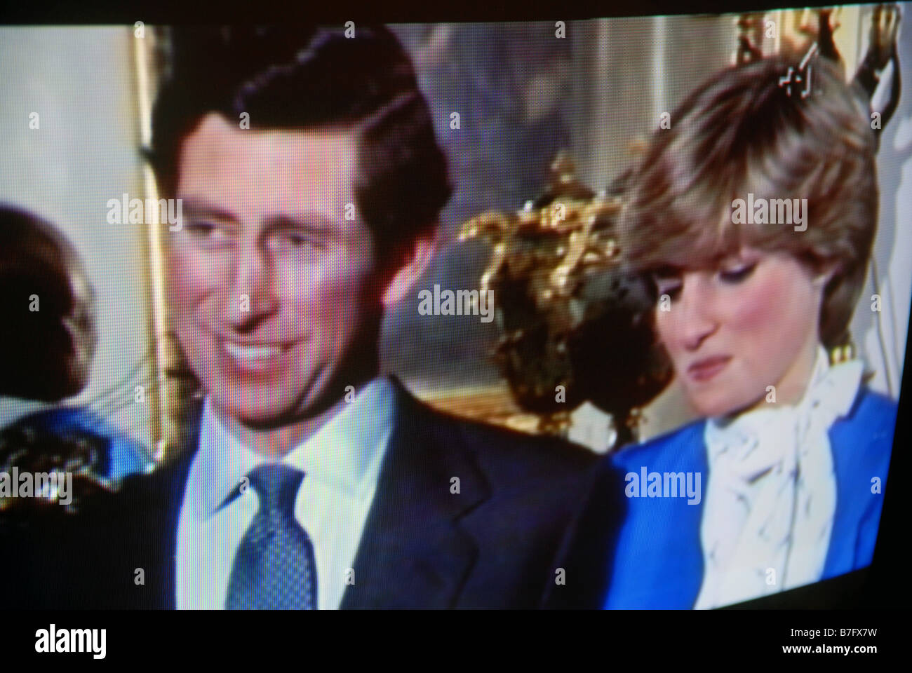 Prinzessin Diana und Prinz Charles zusammen auf eine Nachrichtensendung kurz nach ihrer Hochzeit am 29. Juli 1981. Stockfoto