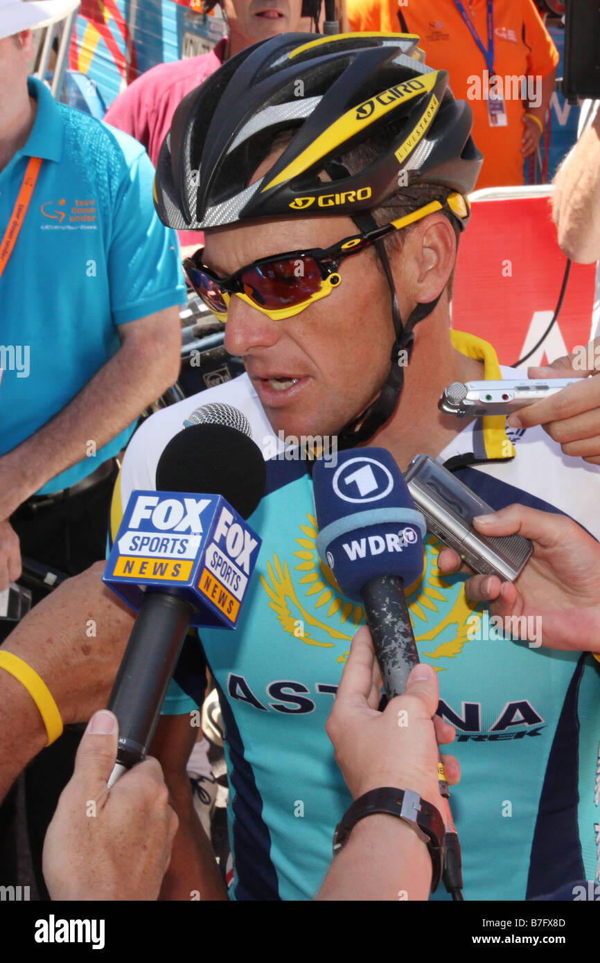 Lance Armstrong interviewt vor seinem Comeback Rennen, der 2009 Tour Down Under in Adelaide Australien Stockfoto