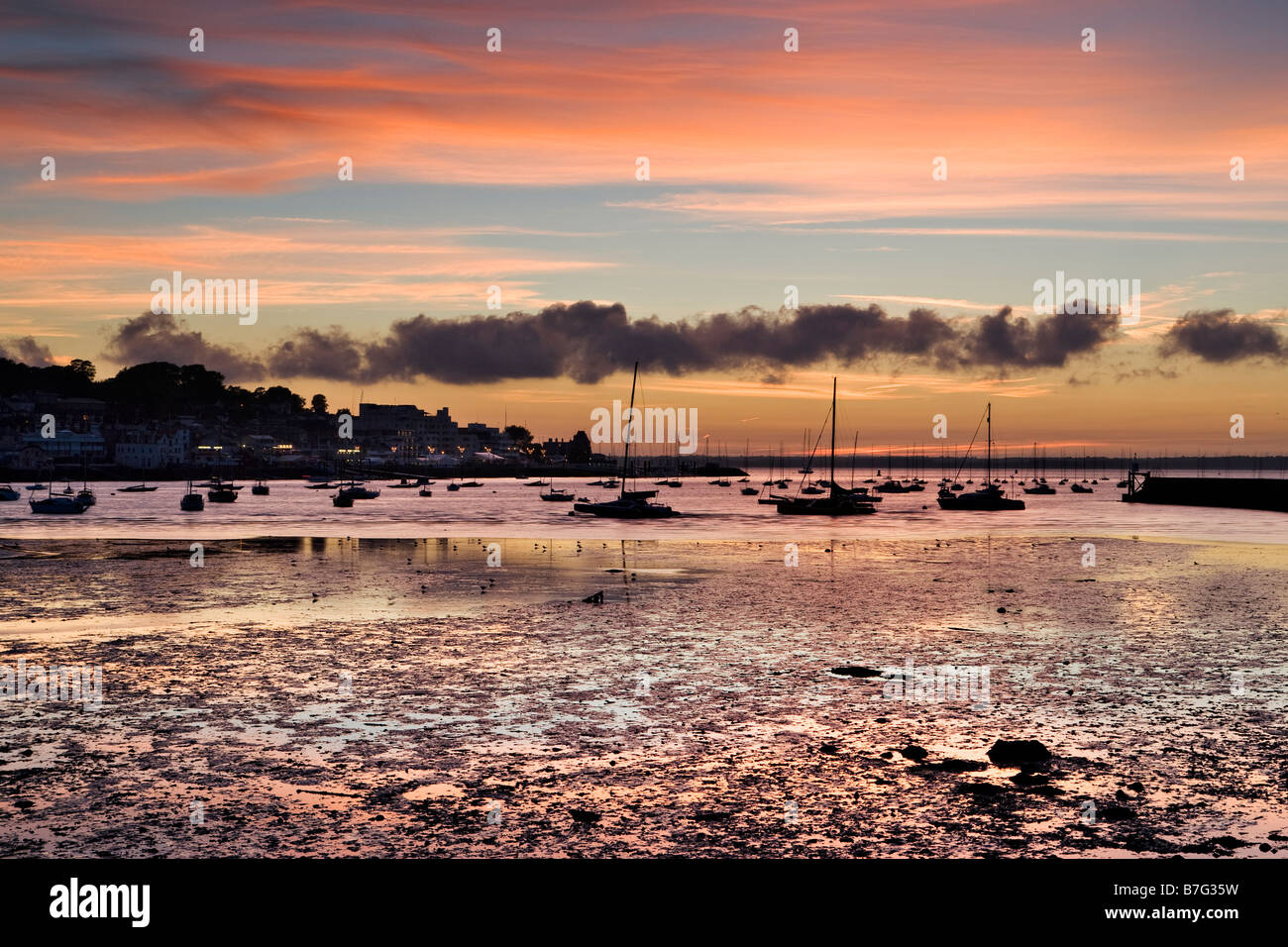 Sonnenuntergang über Cowes, Isle Of Wight Stockfoto