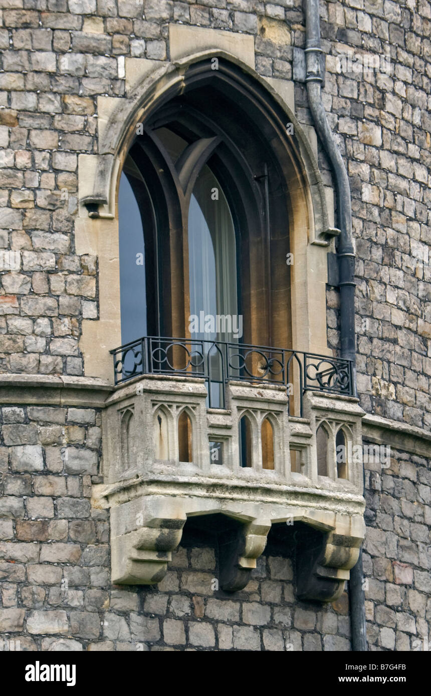 Fenster und Balkon auf der Runde Turm, Windsor Castle, Berkshire, England Stockfoto