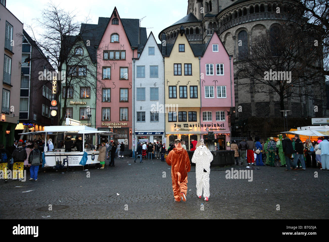 Karneval-Gänger in der Altstadt, alte Viertel von Köln, Deutschland Stockfoto