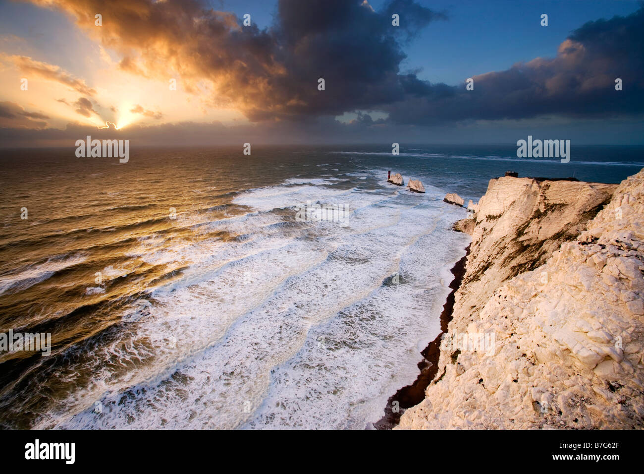 Raue Meere an die Nadeln, Isle Of Wight Stockfoto