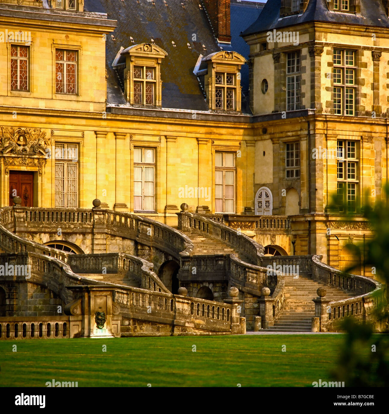 Hufeisentreppe im Hof des Weißen Pferdes oder des Abschieds Chateau de Fontainebleau France Europe Stockfoto