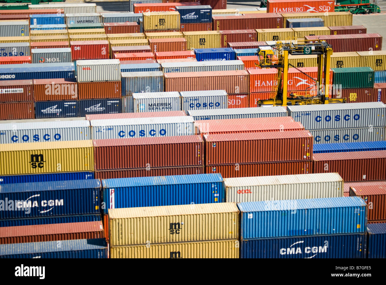 Gestapelte Container, Container-Hafen Lyttelton Harbour, Lyttelton, Banks Peninsula, Canterbury, Neuseeland Stockfoto