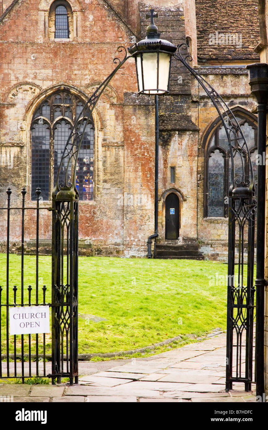 St John s Kirche im typisch englischen Markt Stadt Devizes Wiltshire England UK Stockfoto