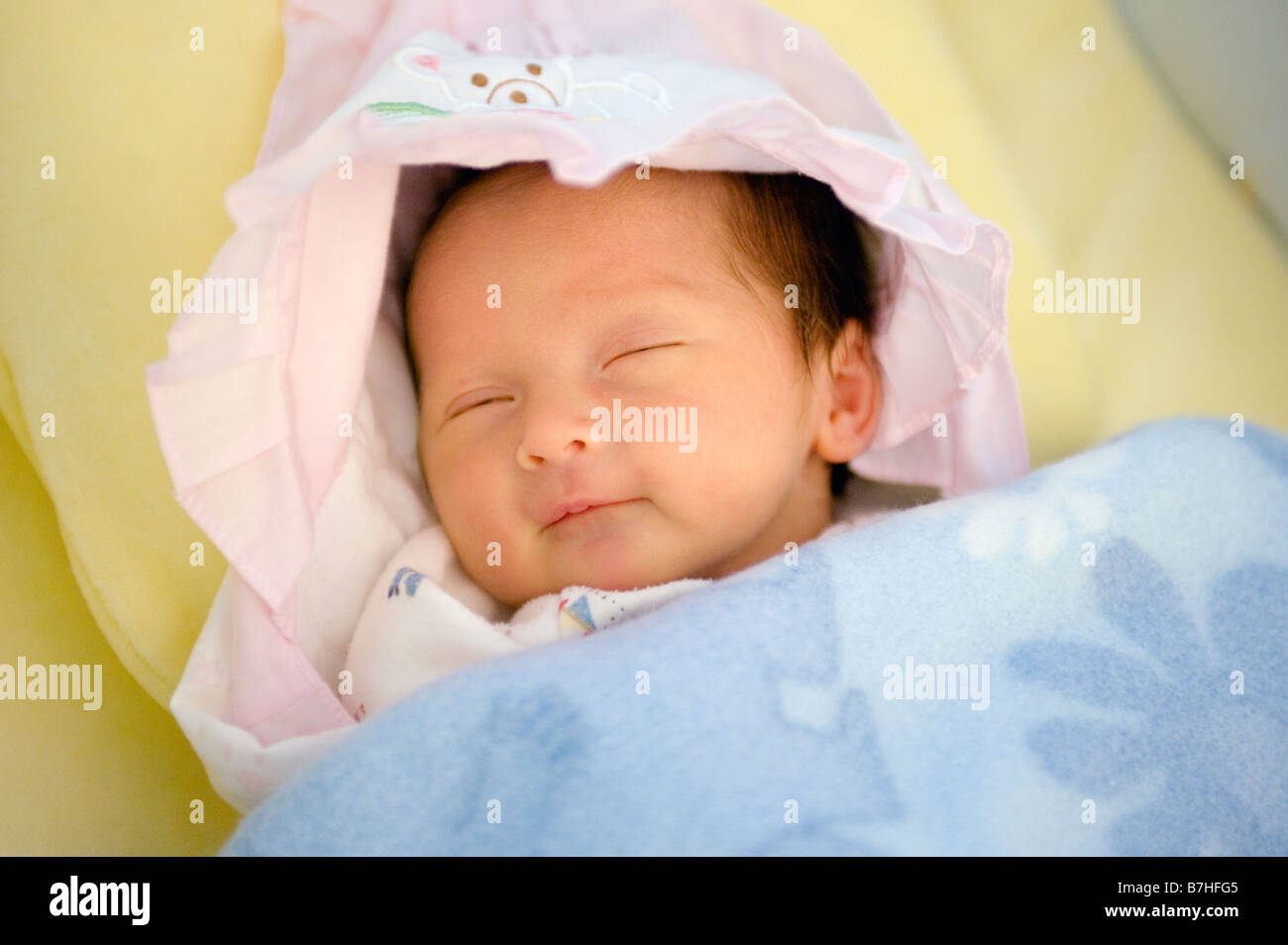 1 Week Old Baby Fotos Und Bildmaterial In Hoher Aufl sung Alamy