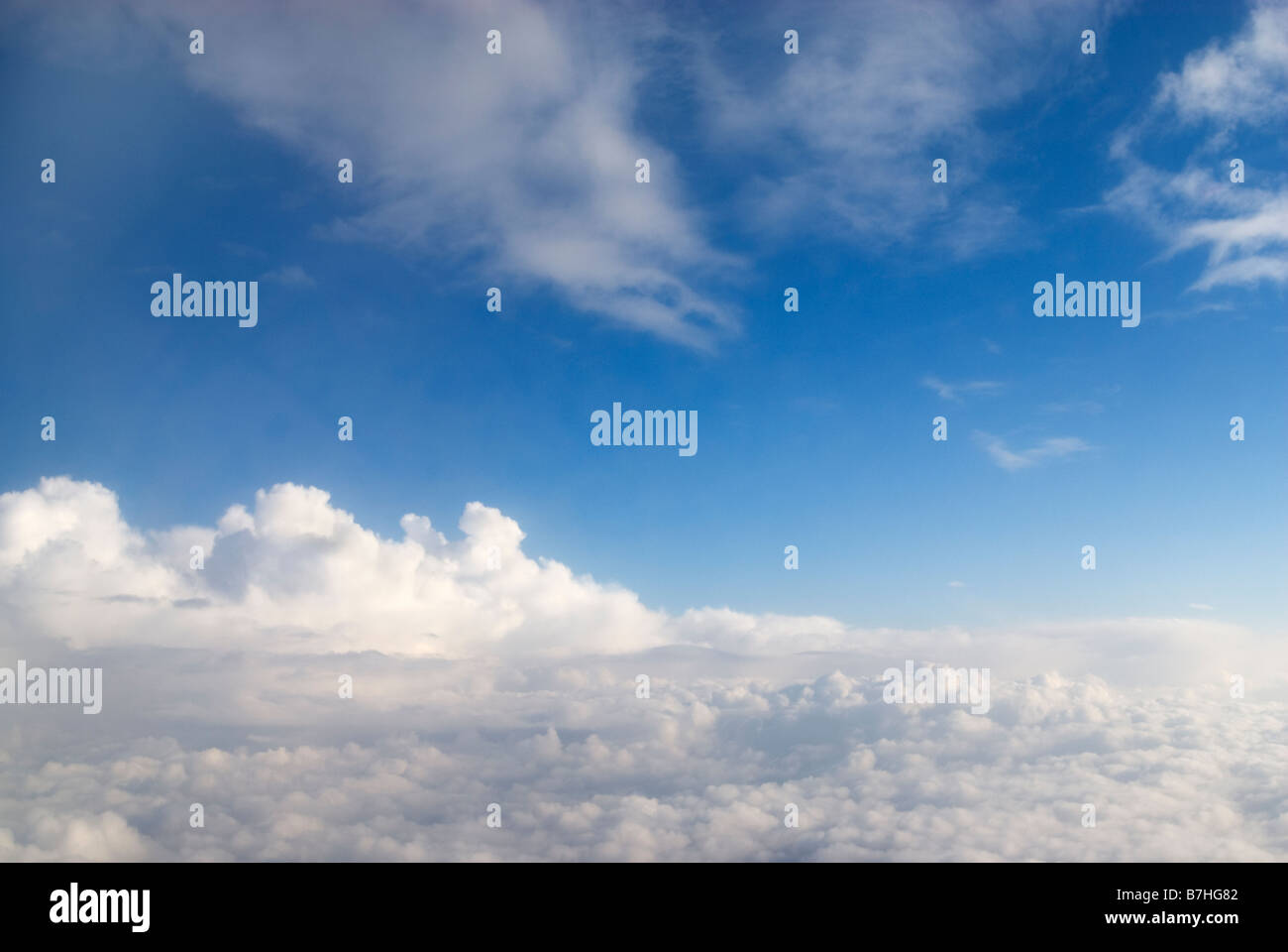 Wolkengebilde über Europa Stockfoto