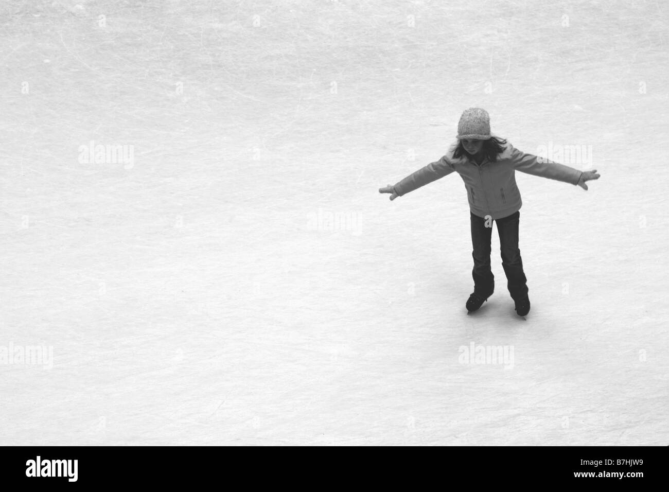 Ein einsamer Skater an der Rockafella Center, New York Stockfoto