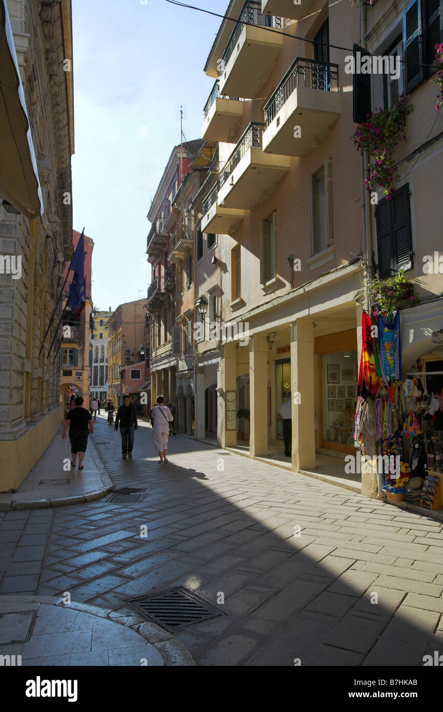 Schattigen Straße Korfu-Stadt gefliest Straße typische Straße Sonnentag Korfu Stadt Korfu Griechenland Europa Stockfoto