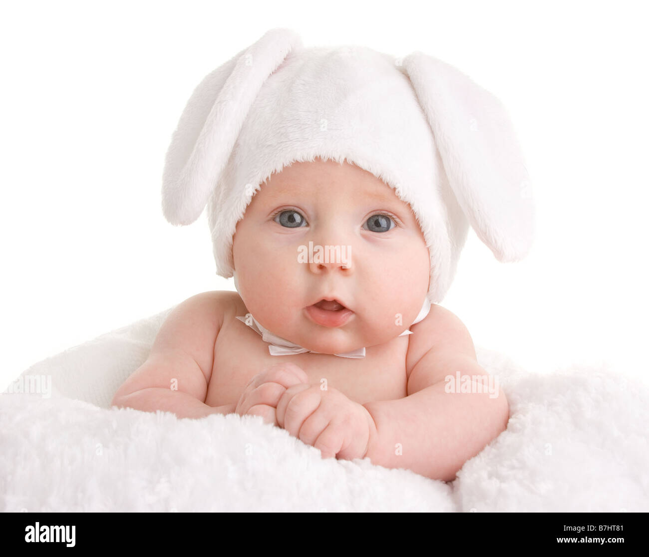 Baby tragen Bunny Ohren Mütze Stockfoto