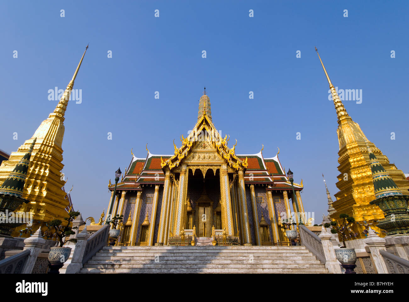 Das Royal Pantheon in der historischen buddhistischen Tempel Wat Phra Kaew und dem Grand Palace in Bangkok Zentralthailand Stockfoto
