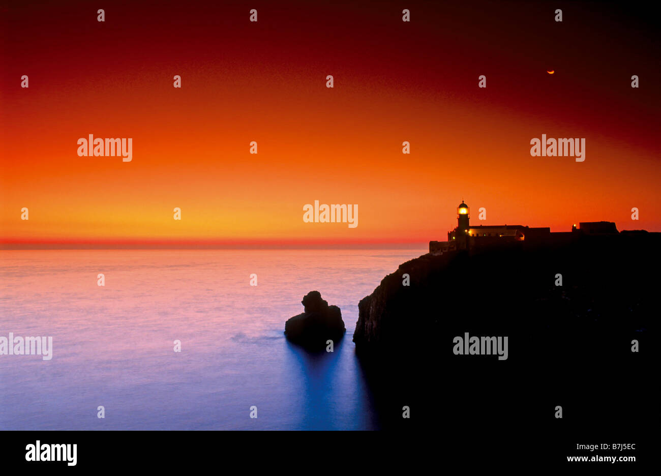 Sonnenuntergang am Kap St. Vincent, Naturpark Costa Vicentina, Algarve, Portugal Stockfoto