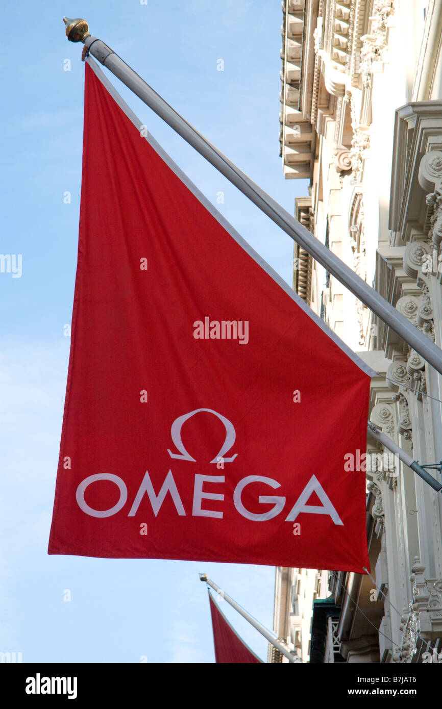 Die Omega Marke Beflaggung über eine Ladenfront Old Bond Street, London.  Jan 2009 Stockfoto