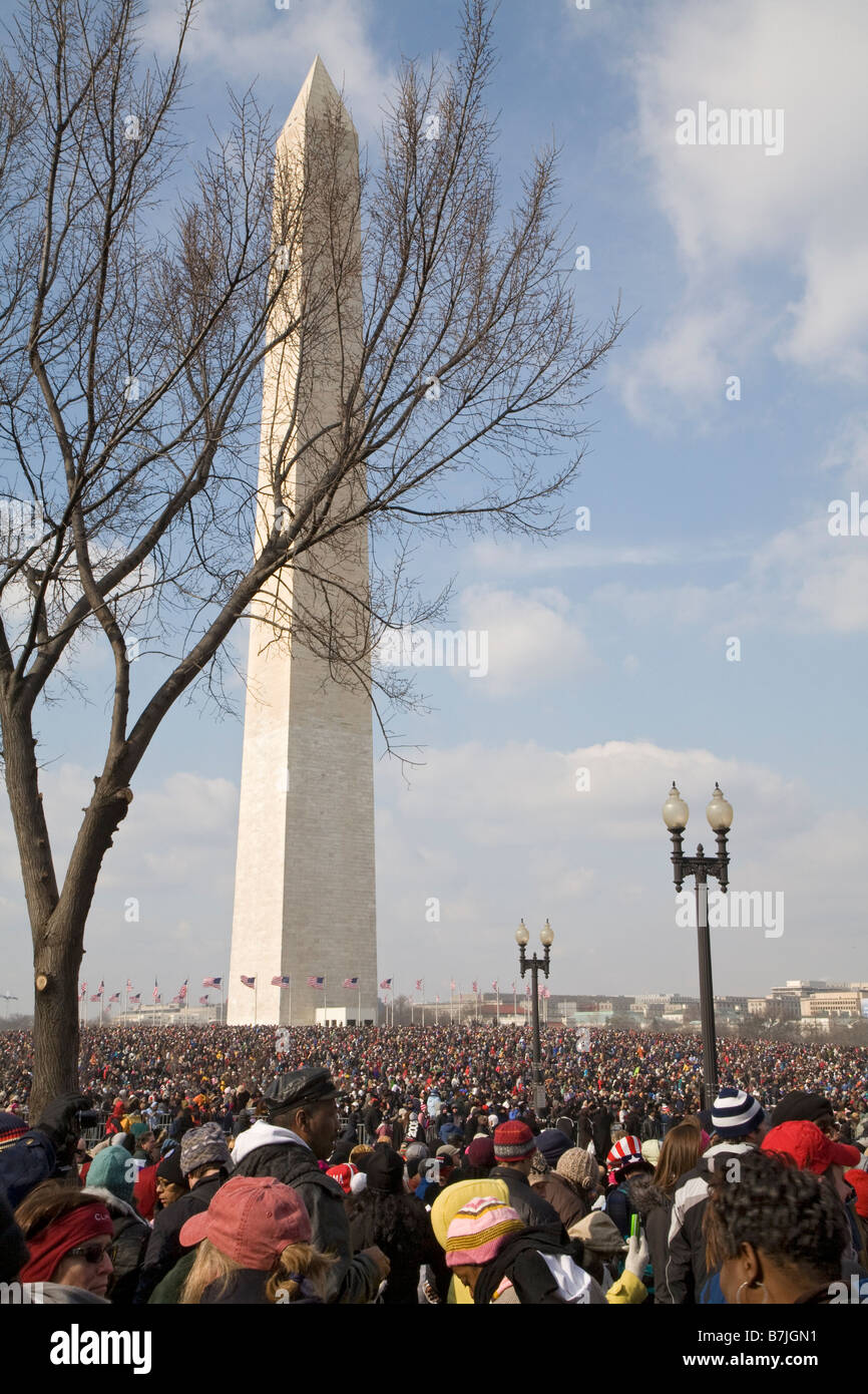 Washington DC das Publikum bei der Amtseinführung von Barack Obama zum Präsidenten der Vereinigten Staaten Stockfoto