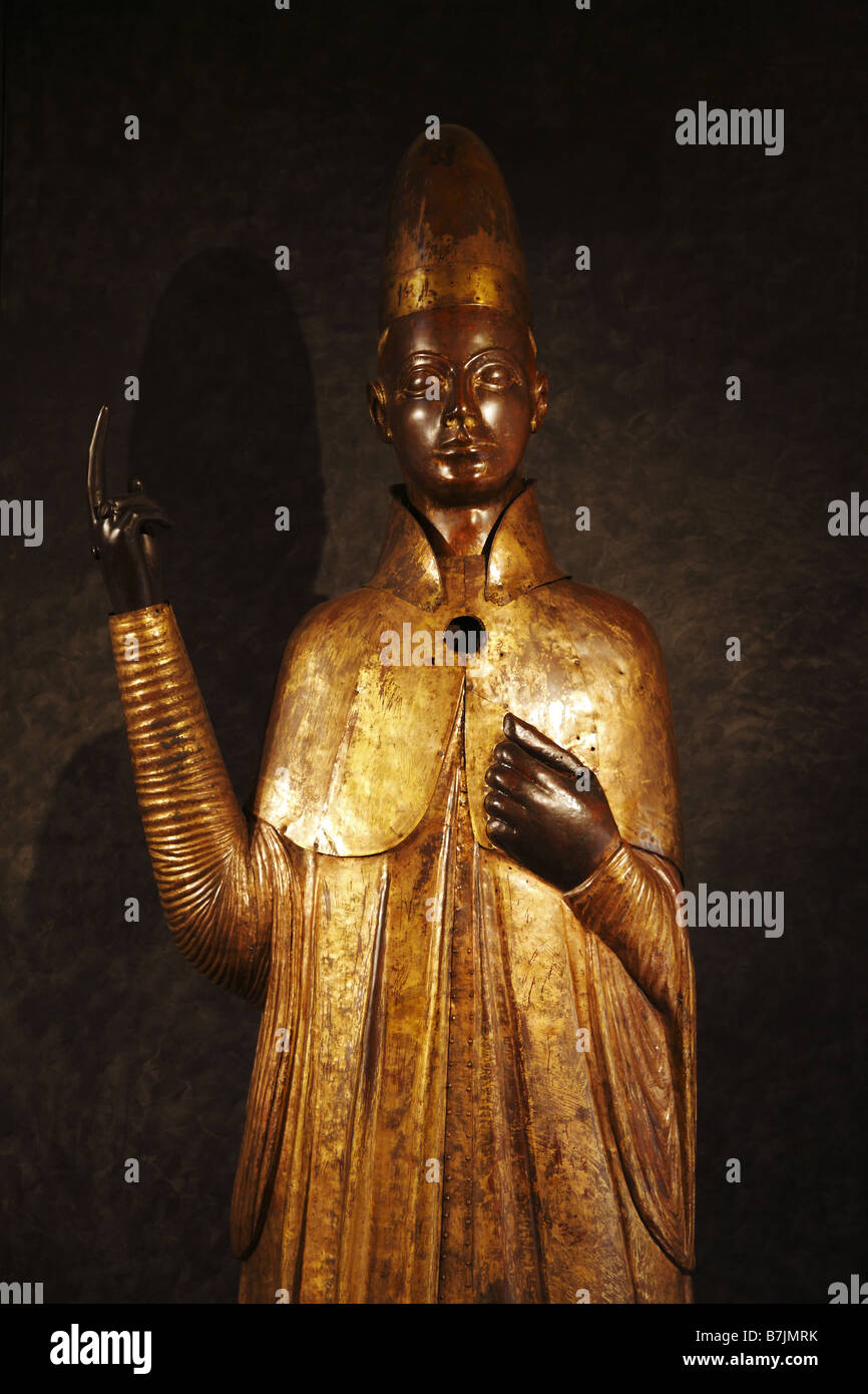 Bonifatius statue Fotos und Bildmaterial in hoher Auflösung Alamy