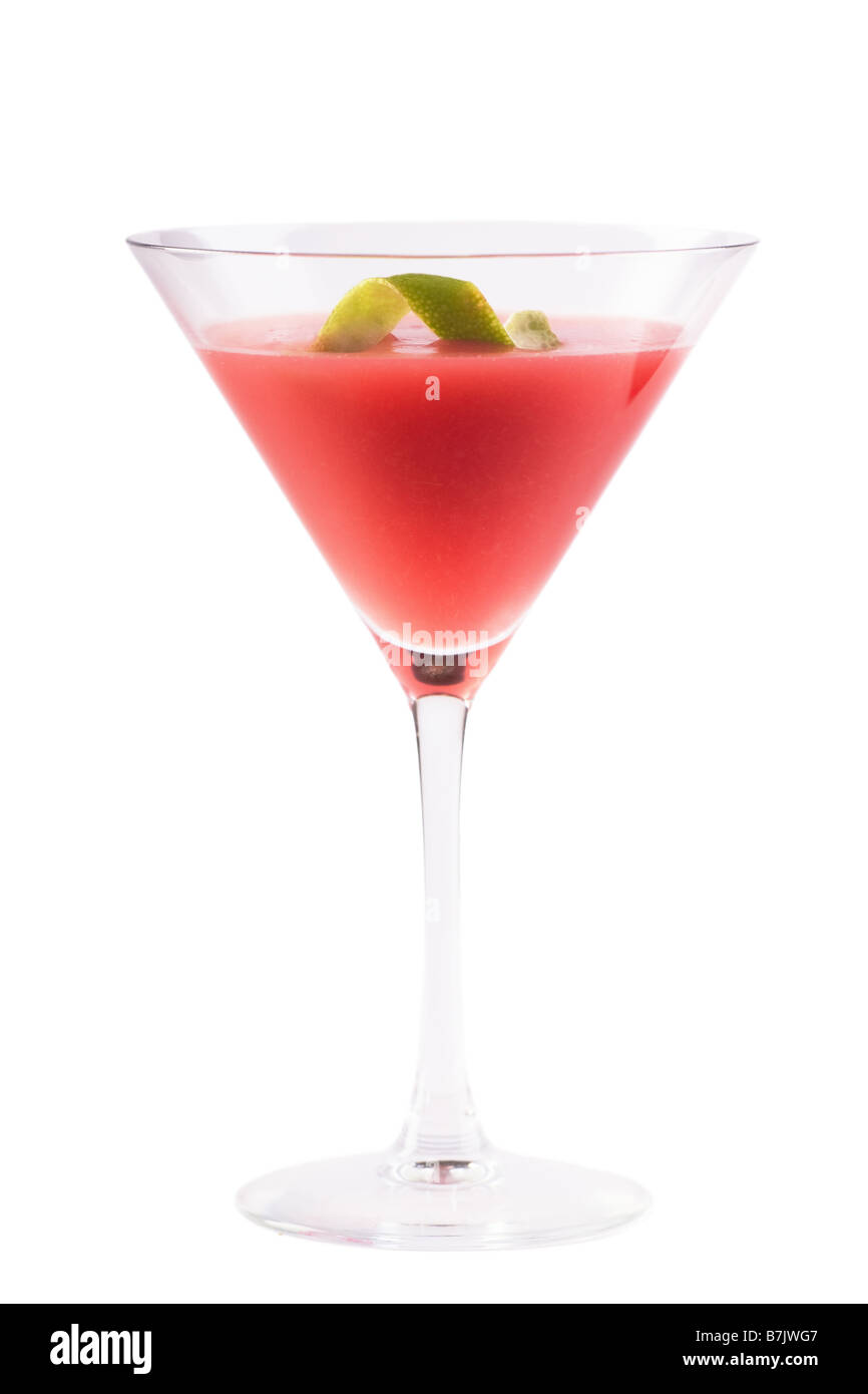 Cosmopolitan Cocktail isoliert auf weiss. Kurzer Drink, jederzeit zu dienen. Stockfoto