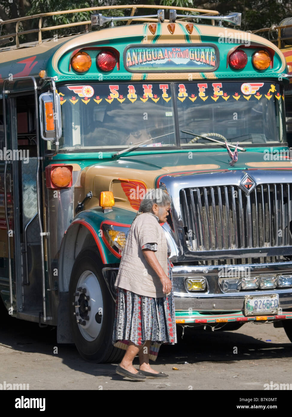 Ehemalige amerikanische Busse im Einsatz bei lokalen Busbahnhof Stockfoto