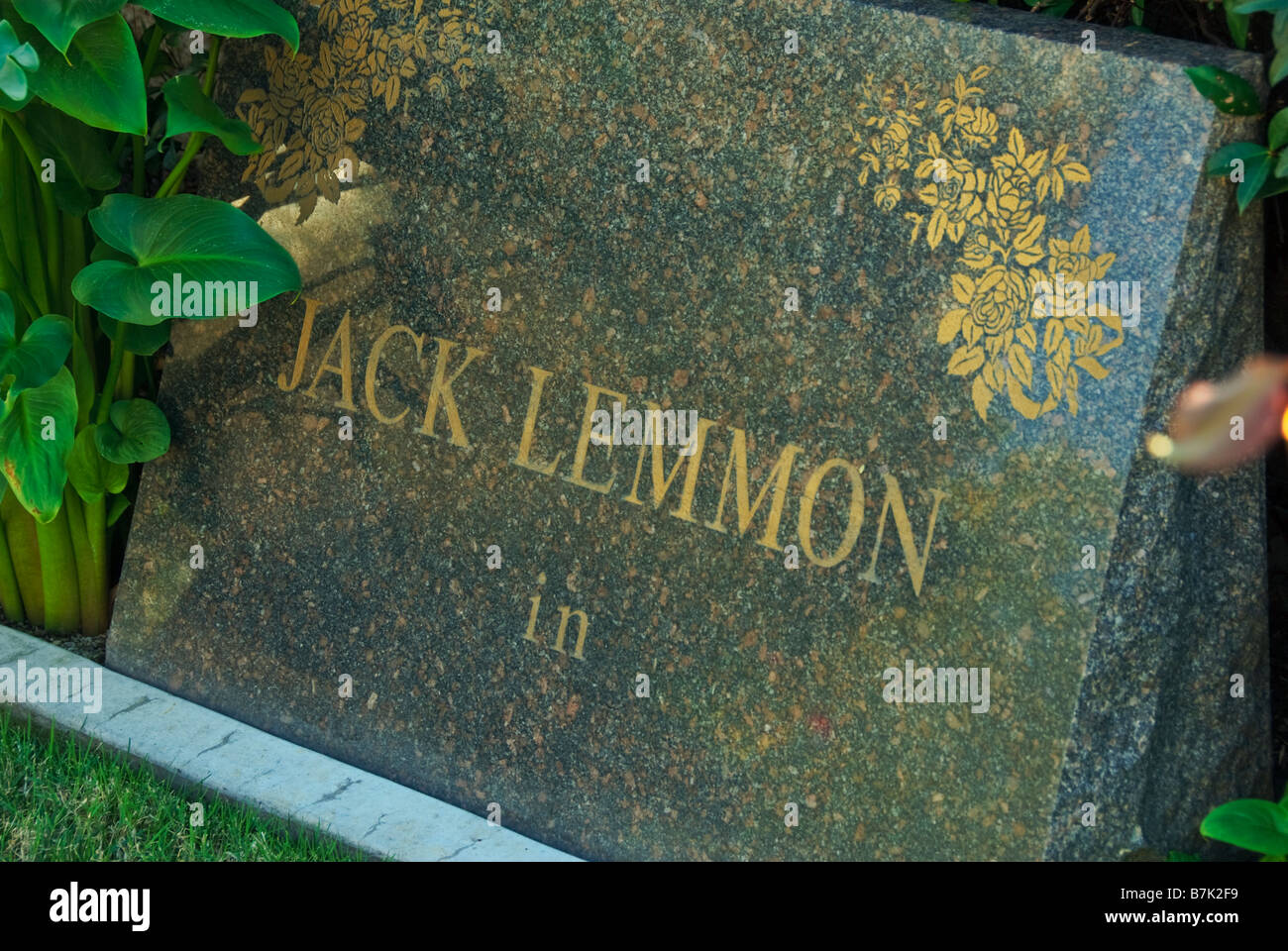 Jack Lemmon Schauspieler Hollywood Celebrity Graves Westwood Memorial Park Los Angeles CA Friedhof Leichenhalle letzte Ruhestätte Stockfoto