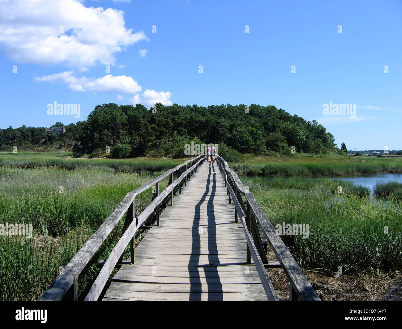 Onkel Tims Brücke kreuzt über Duck Creek in Wellfleet Massachusetts Verbindung mit Kanone Insel. Stockfoto