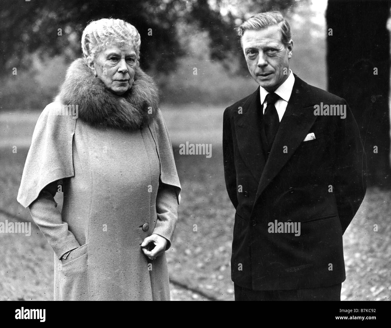 Herzog von WINDSOR mit seiner Mutter Queen Mary in Marlborough House in London im Jahre 1945 Stockfoto