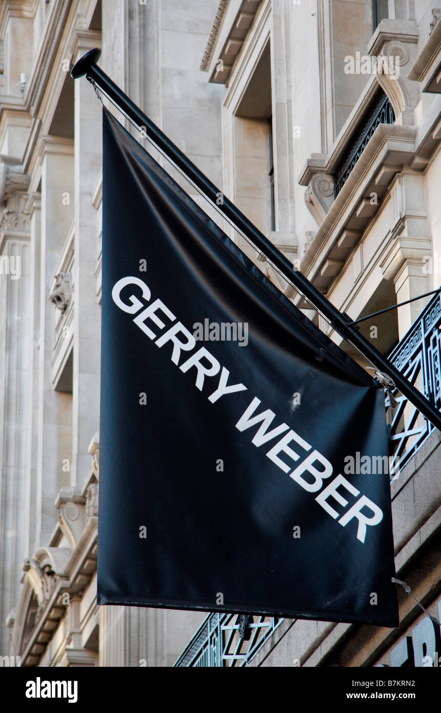 Die Flagge über dem Gerry Weber Fashion Store, Regent Street, London. Jan 2009 Stockfoto