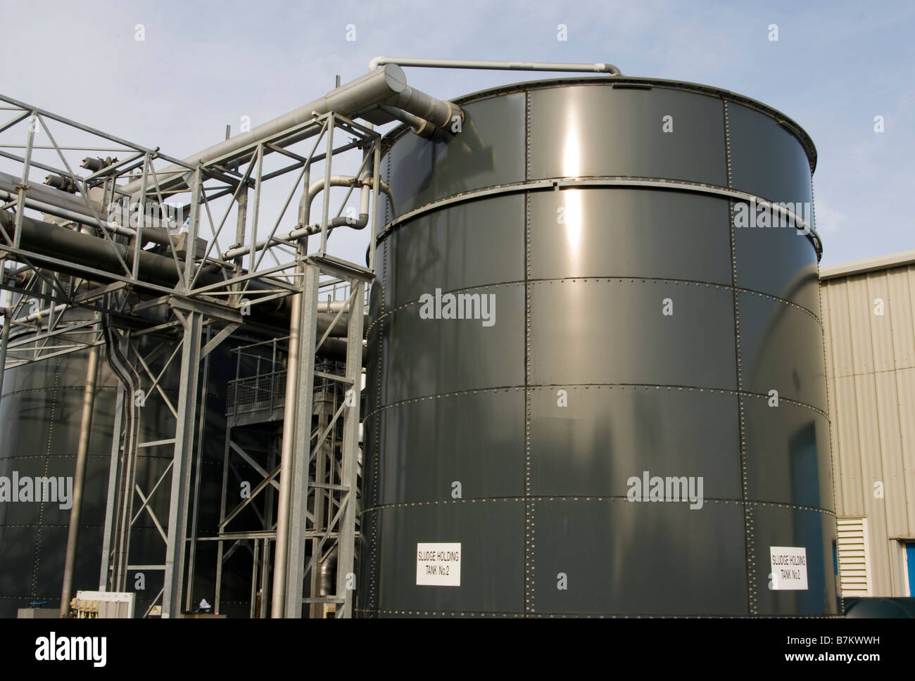 Schlamm-Holding Tanks Southern Water Behandlung Werke Newhaven, East Sussex Stockfoto