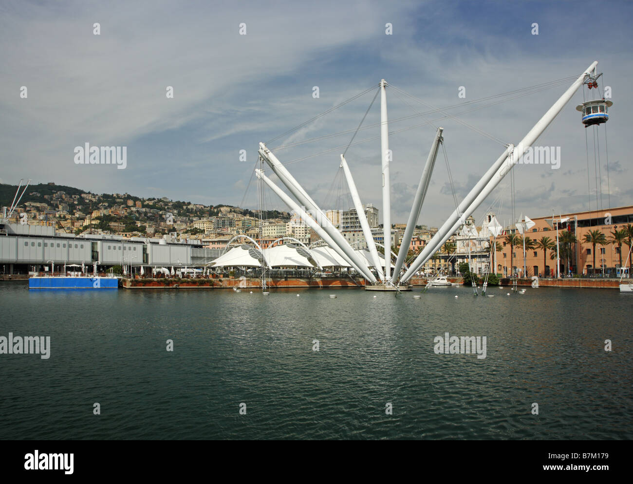 Die Bigo-Kran von Renzo Piano, Genua alten Hafen Porto Antico, Italien Stockfoto