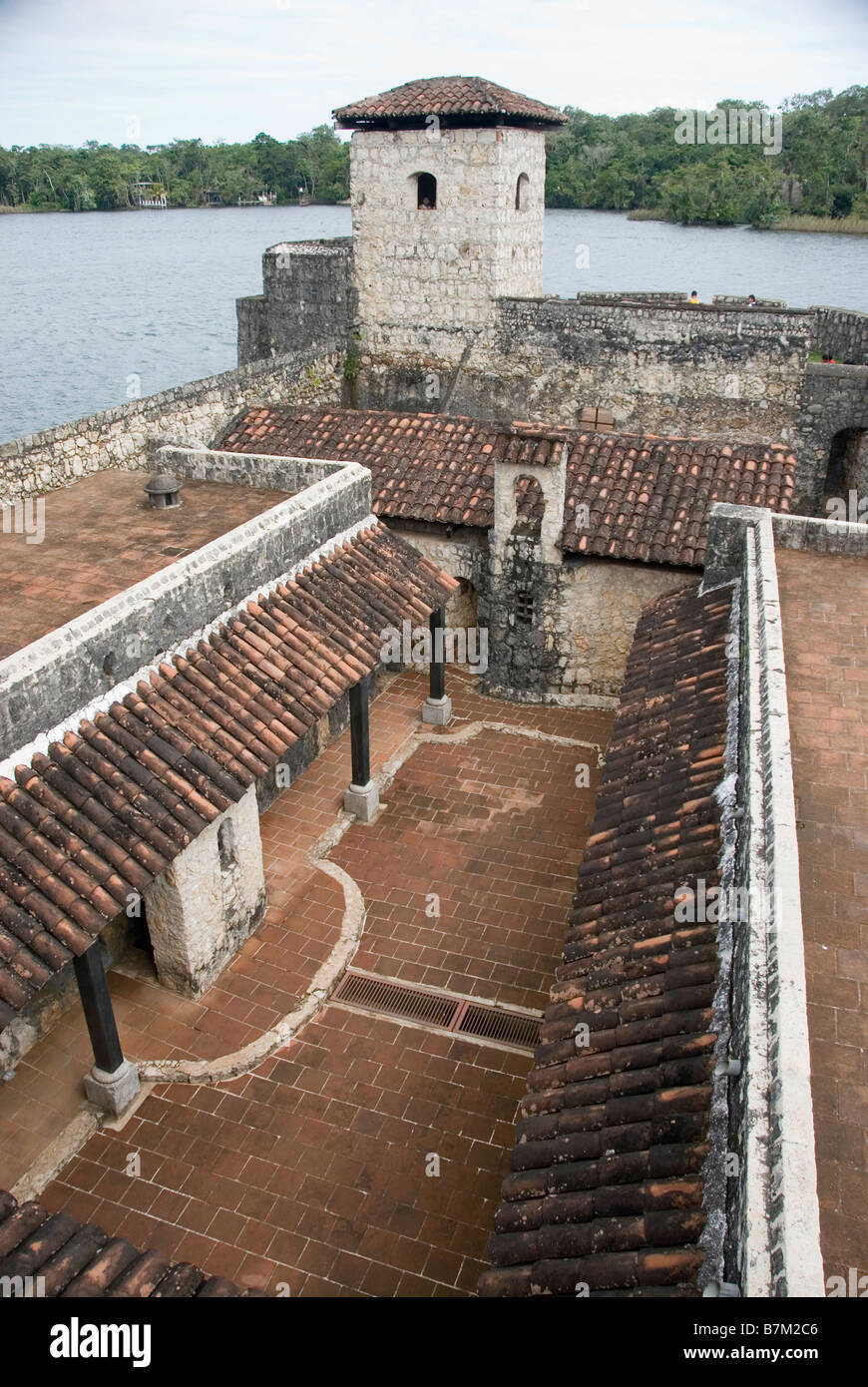 Burg von San Felipe de Lara auf See Izabal, Guatemala. Stockfoto