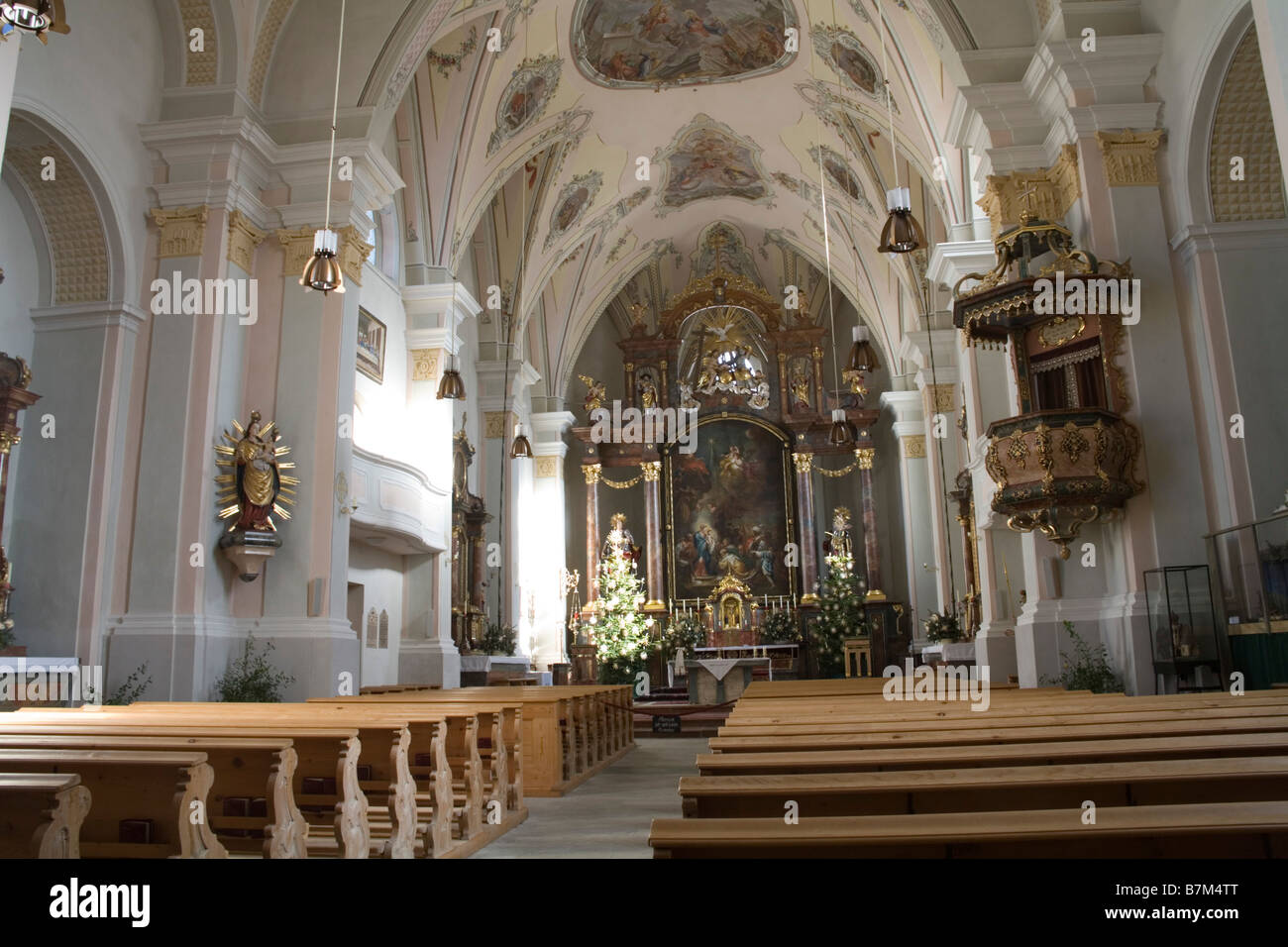 Rauris Österreich EU Januar innerhalb der schönen Pfarrkirche und Michaelskapelle Kirche Stockfoto