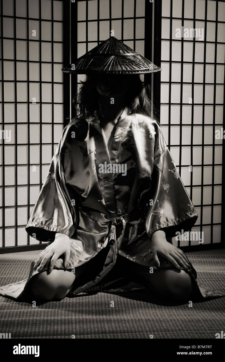 Asiatische Frau im kimono Stockfoto