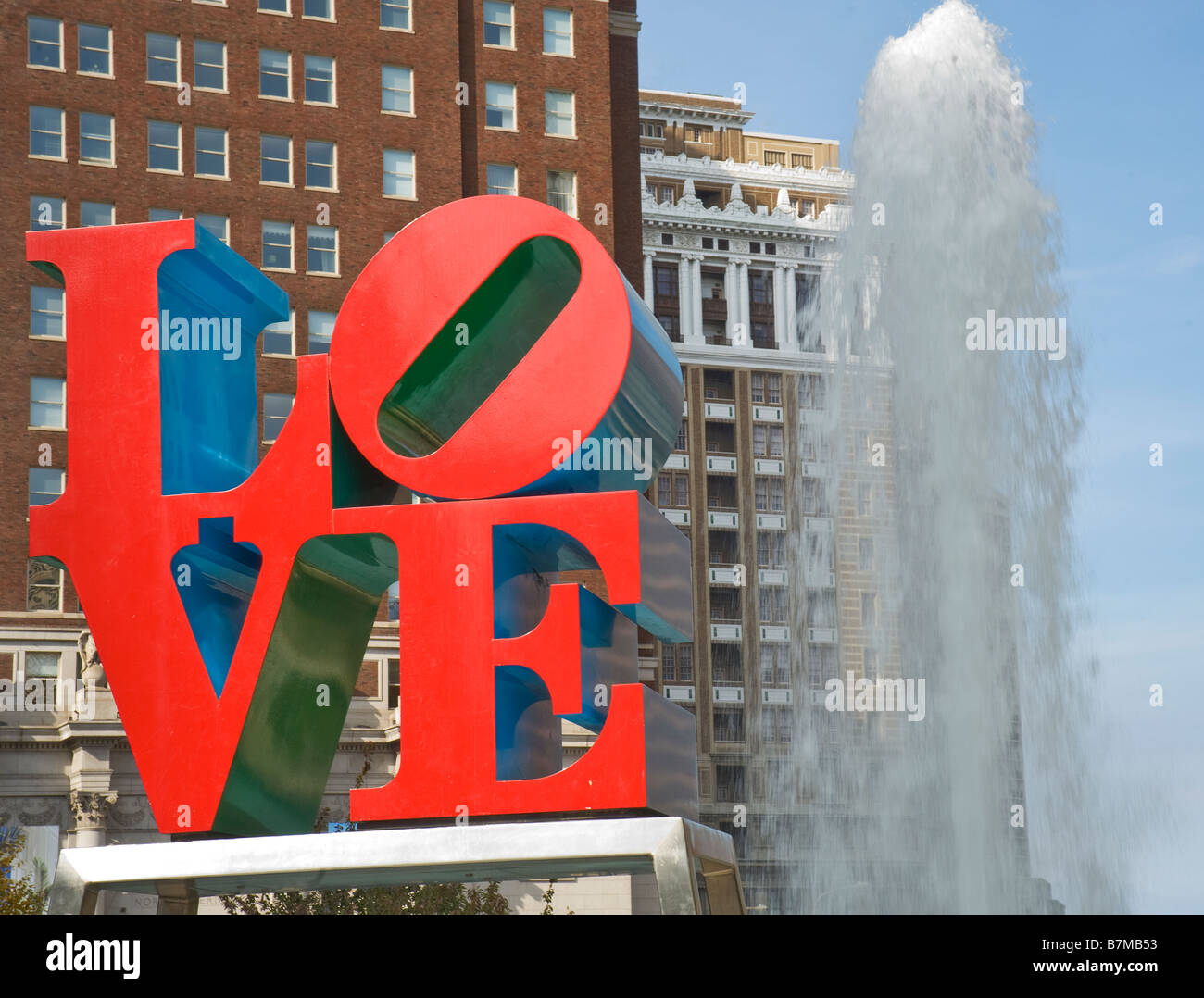 Liebe, Skulpturen und Brunnen im Love Park (JFK Plaza), Philadelphia Stockfoto
