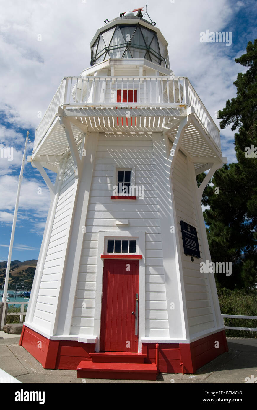 Akaroa Köpfe Leuchtturm, Friedhof Point Beach Road, Akaroa, Banks Peninsula, Canterbury, Neuseeland Stockfoto