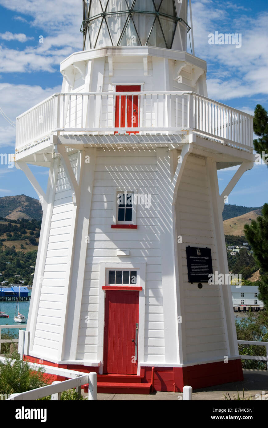 Akaroa Köpfe Leuchtturm, Friedhof Point Beach Road, Akaroa, Banks Peninsula, Canterbury, Neuseeland Stockfoto