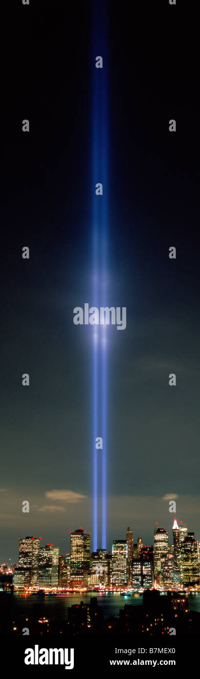 Tribute in Light erstrahlt hoch über New York, 11. September 2008 Stockfoto