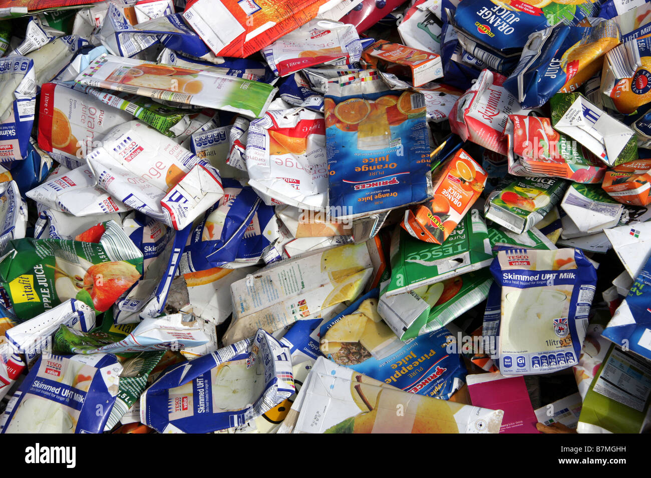 Gebrauchte Kartons Tetrapak recycling Stockfotografie Alamy