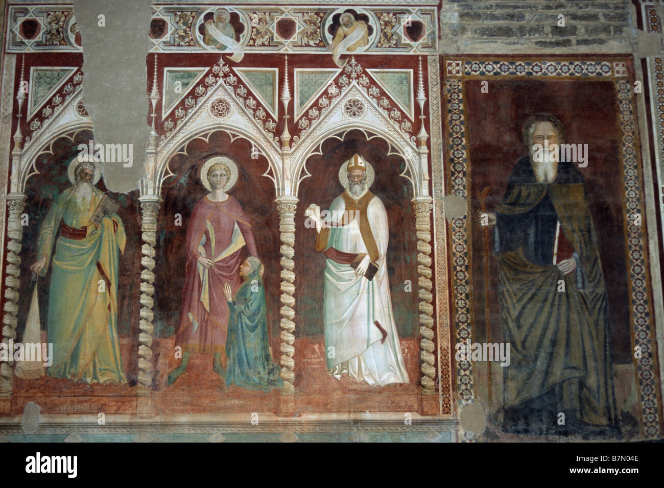 Florenz. Italien. Fragmente von Fresken im Inneren der Kirche von San Miniato al Monte. Stockfoto