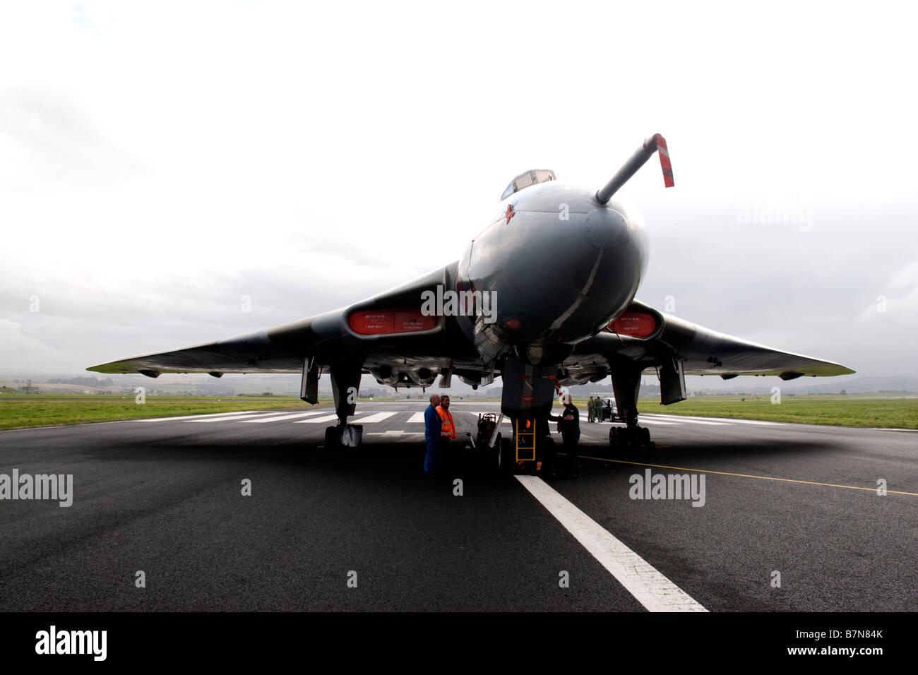 Vulcan-Bomber auf Rollbahn geparkt Stockfoto