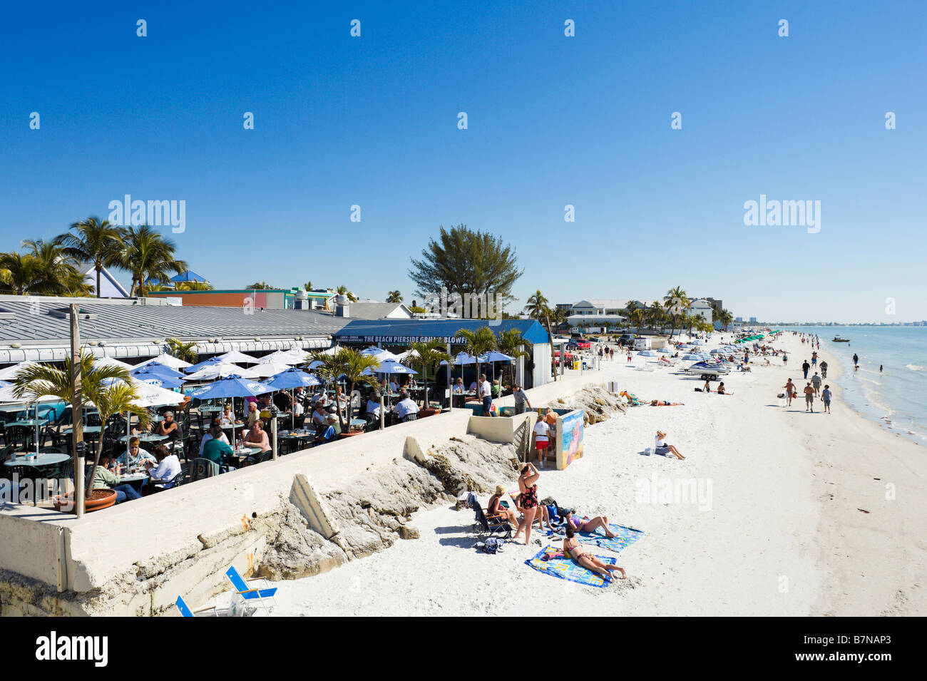 Beachfront Restaurant am Pier, Estero Island, Fort Myers Beach, Golfküste, Florida, USA Stockfoto